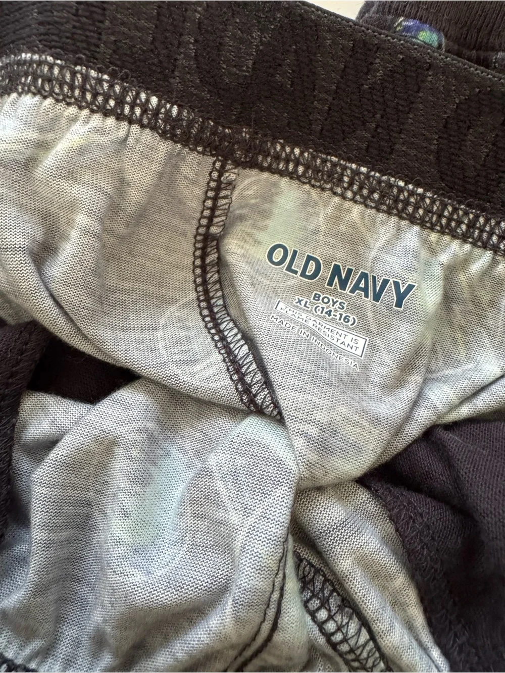 Old Navy sets old